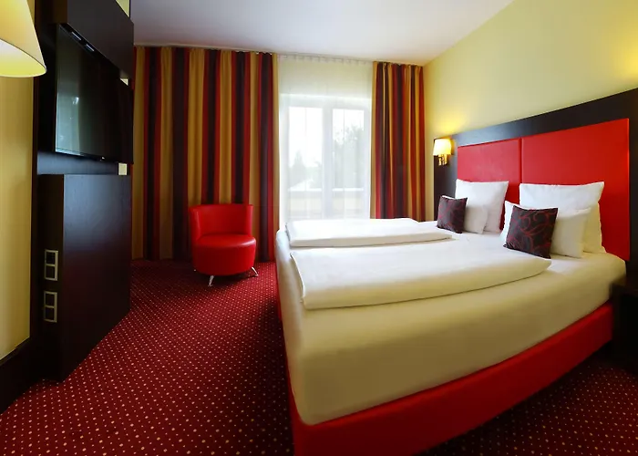 Western Plaza Hotel