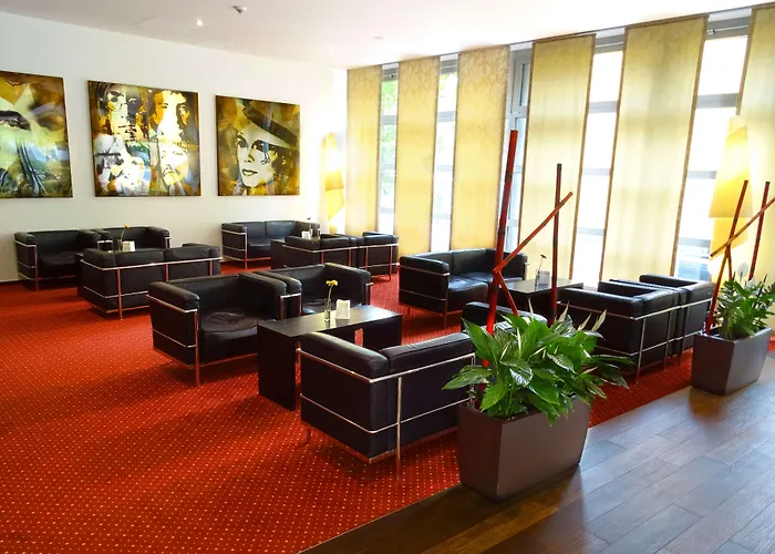 Western Plaza 4*