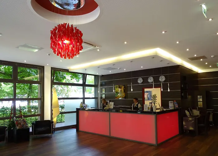 Western Plaza Hotel