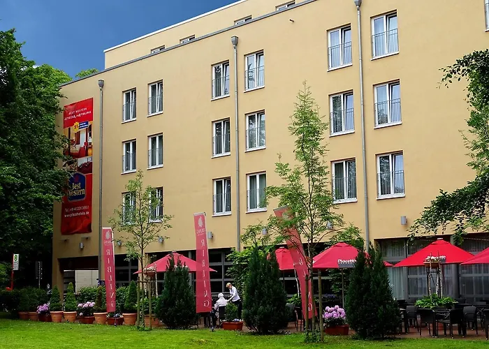 Hotel Western Plaza
