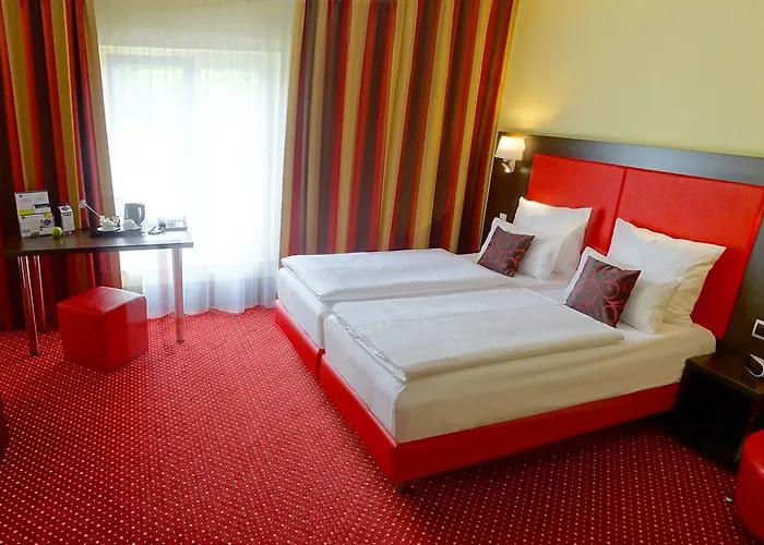 Western Plaza Hotel